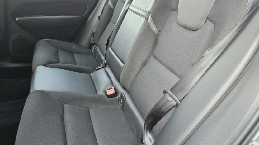 VOLVO XC60 XC60 T4 Momentum Pro aut