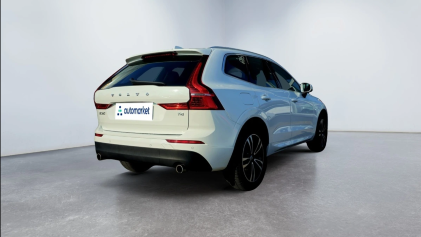 VOLVO XC60 XC60 T4 Momentum Pro aut