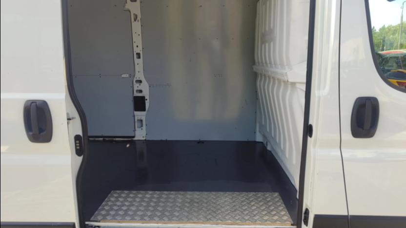 PEUGEOT Boxer Boxer 335 BlueHDi L3H3