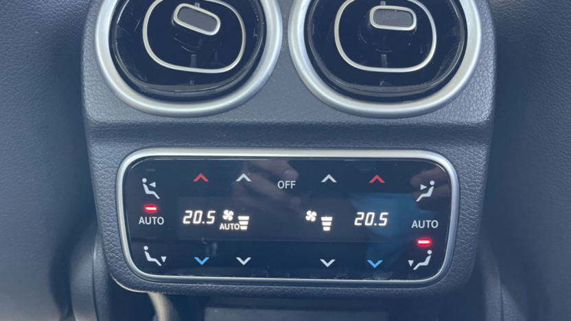 MERCEDES-BENZ C Klasa C 300 4MATIC 9G-TRONIC