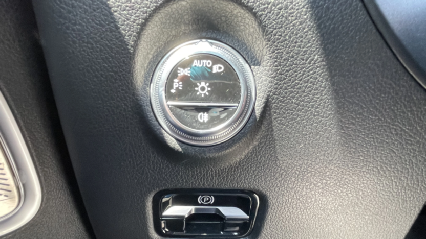 MERCEDES-BENZ C Klasa C 300 4MATIC 9G-TRONIC