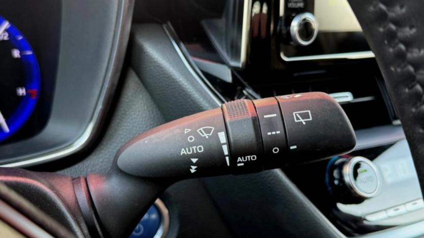 TOYOTA Corolla Corolla 1.8 Hybrid Selection
