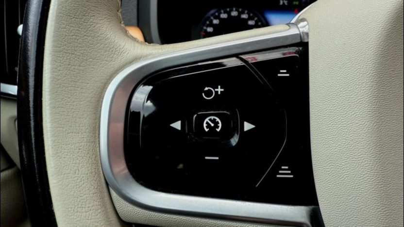 VOLVO V90 V90 D3 Momentum aut