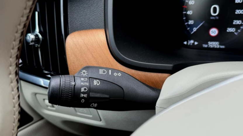 VOLVO V90 V90 D3 Momentum aut
