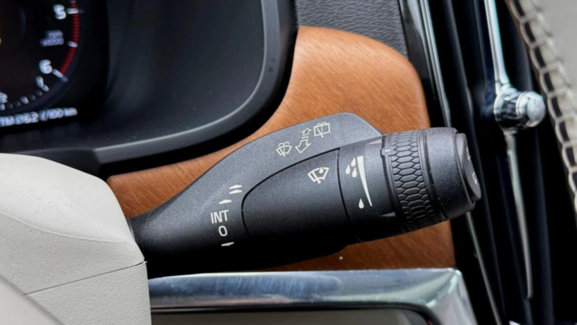 VOLVO V90 V90 D3 Momentum aut