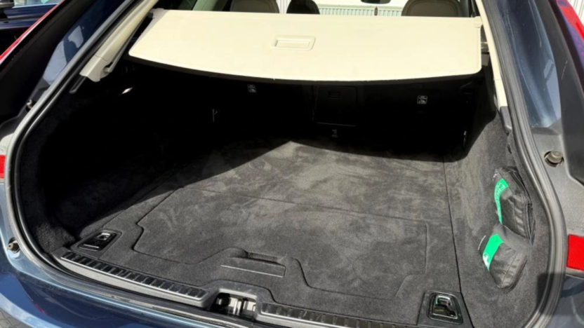 VOLVO V90 V90 D3 Momentum aut