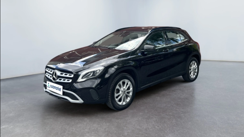 MERCEDES-BENZ GLA GLA 200 7G-DCT Style