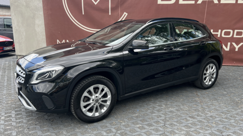 MERCEDES-BENZ GLA GLA 200 7G-DCT Style