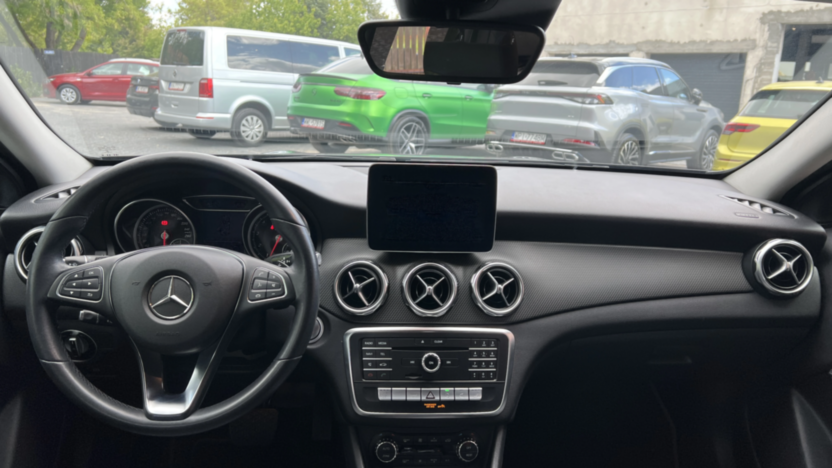 MERCEDES-BENZ GLA GLA 200 7G-DCT Style