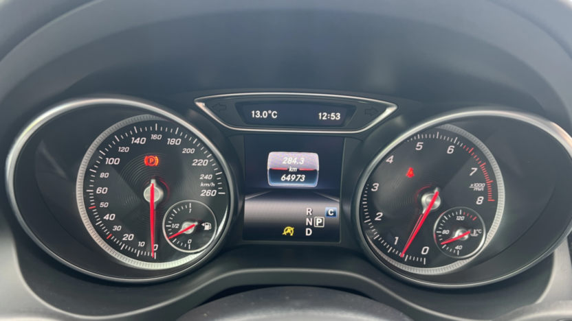 MERCEDES-BENZ GLA GLA 200 7G-DCT Style