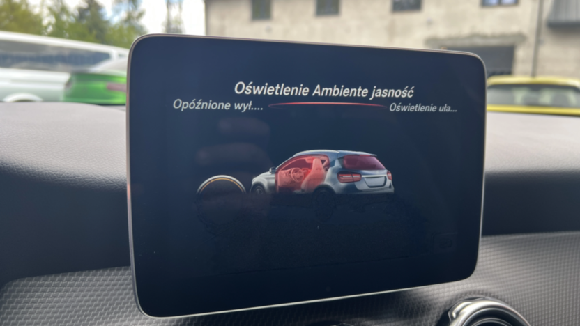 MERCEDES-BENZ GLA GLA 200 7G-DCT Style
