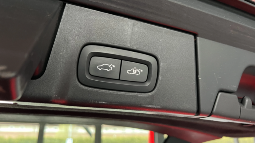 VOLVO V90 V90 T4 Momentum aut
