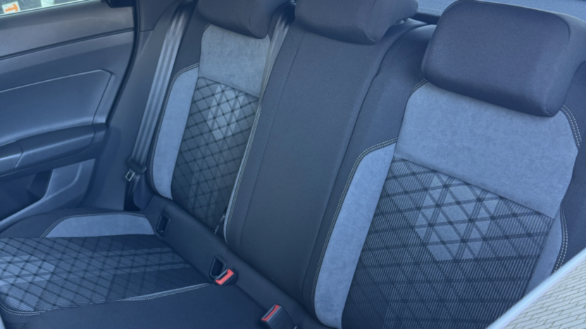 VOLKSWAGEN Taigo Taigo 1.0 TSI R-Line Plus DSG Nowy