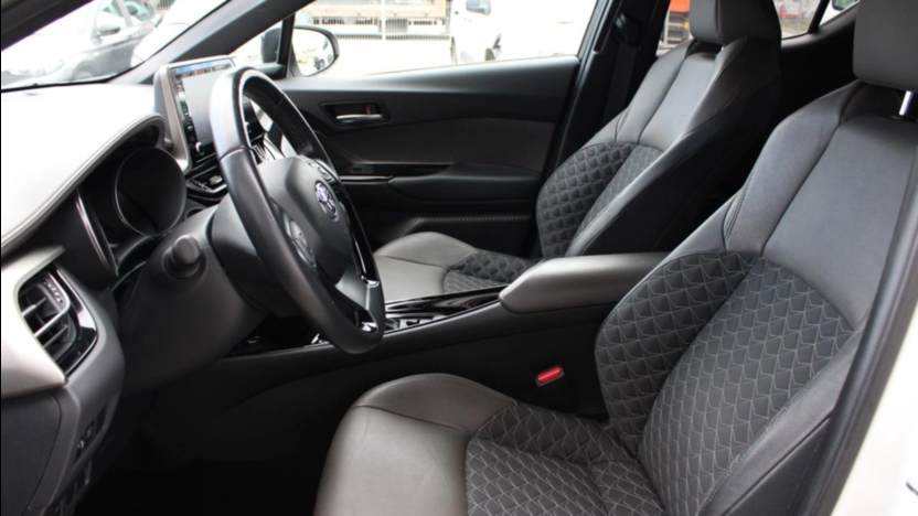 TOYOTA C-HR C-HR 2.0 Hybrid Executive