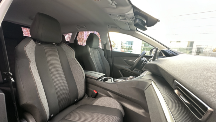 PEUGEOT 3008 3008 1.2 PureTech Allure S&S EAT6