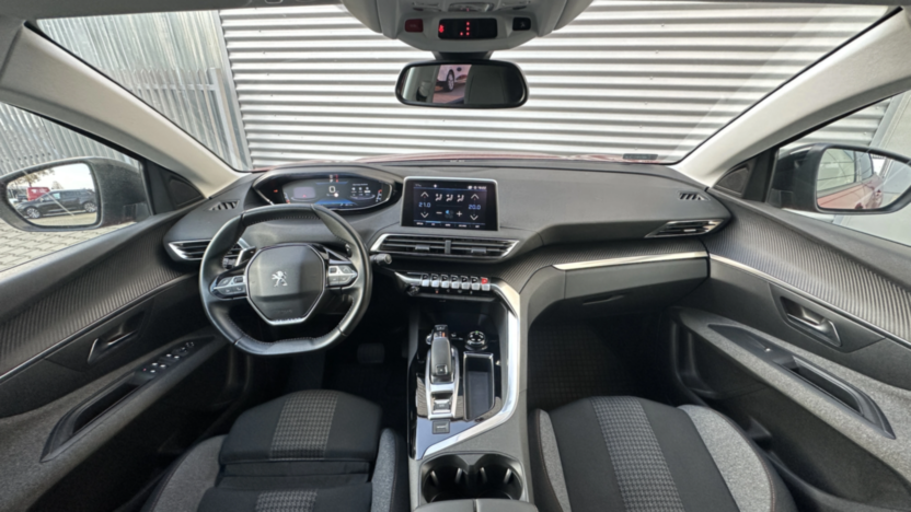 PEUGEOT 3008 3008 1.2 PureTech Allure S&S EAT6