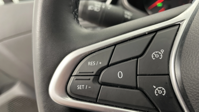 RENAULT Clio Clio 1.0 TCe Equilibre