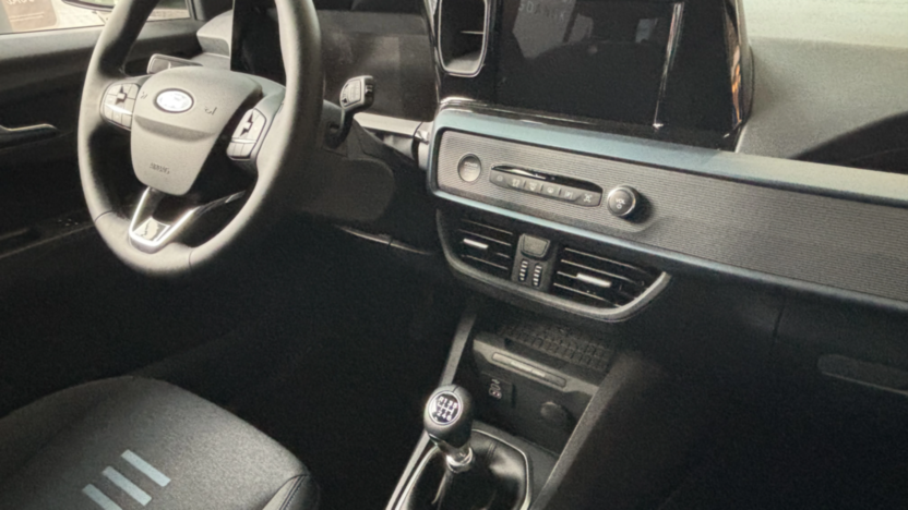FORD Tourneo Courier Tourneo Courier 1.0 EcoBoost Active Nowy