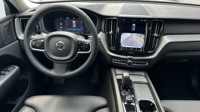 VOLVO XC60 XC60 T6 Plug-In Hybrid AWD Plus Dark aut
