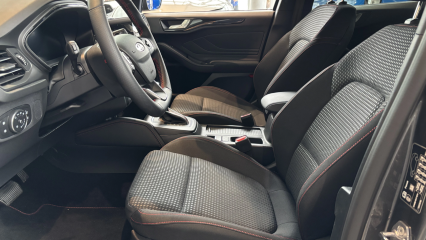 FORD Focus Focus 1.0 EcoBoost mHEV ST-Line X aut Nowy