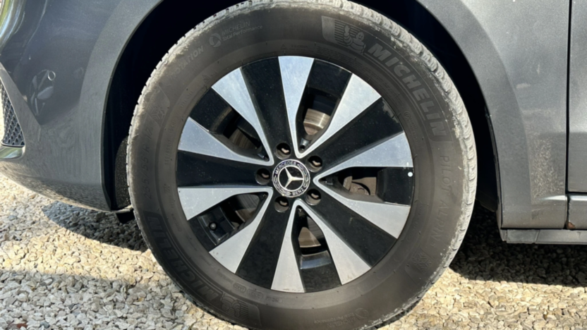 MERCEDES-BENZ V Klasa V 300 d 4-Matic 9G-Tronic (ekstra dł)