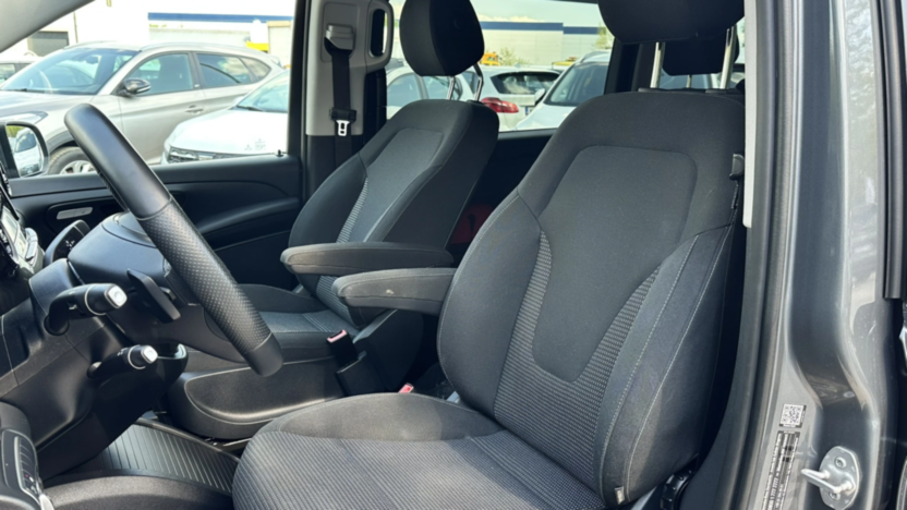 MERCEDES-BENZ V Klasa V 300 d 4-Matic 9G-Tronic (ekstra dł)
