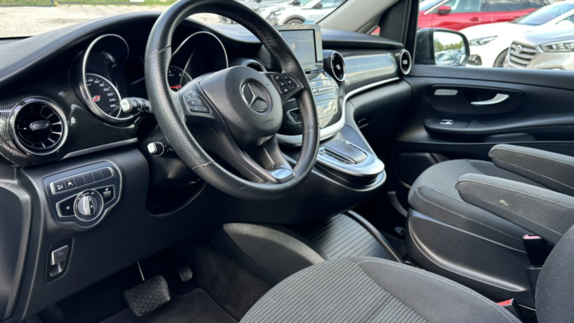 MERCEDES-BENZ V Klasa V 300 d 4-Matic 9G-Tronic (ekstra dł)