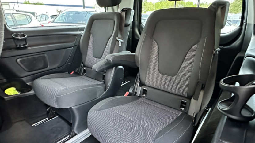 MERCEDES-BENZ V Klasa V 300 d 4-Matic 9G-Tronic (ekstra dł)