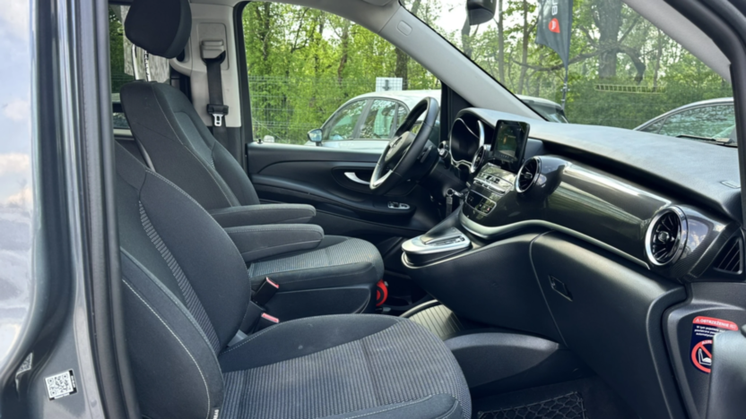 MERCEDES-BENZ V Klasa V 300 d 4-Matic 9G-Tronic (ekstra dł)