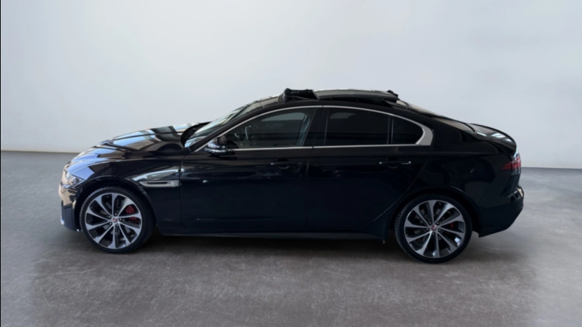 JAGUAR XE XE 2.0 P300 AWD R-Dynamic HSE aut