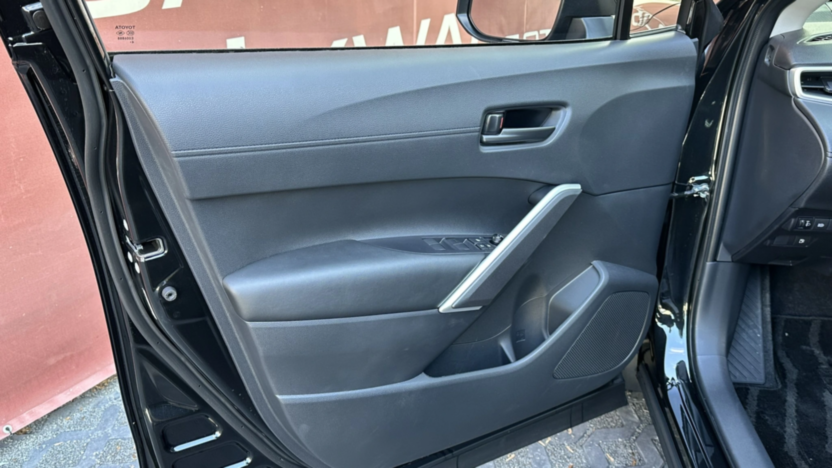 TOYOTA Corolla Cross Corolla Cross 2.0 Hybrid Comfort