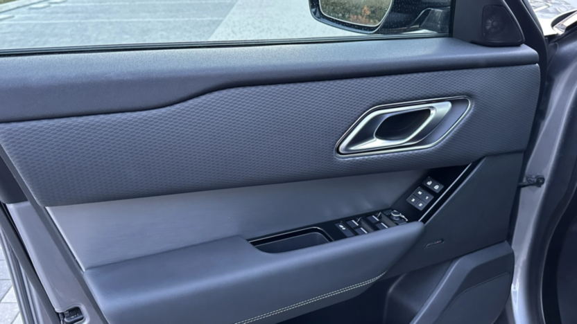 LAND ROVER Range Rover Velar Velar 2.0 TD4 R-Dynamic S