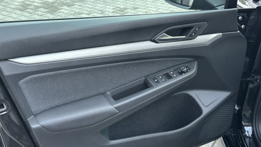 VOLKSWAGEN Golf Golf VIII 1.5 eTSI Life DSG