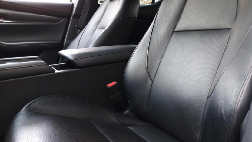 MAZDA 3 3 2.0 mHEV Hikari aut
