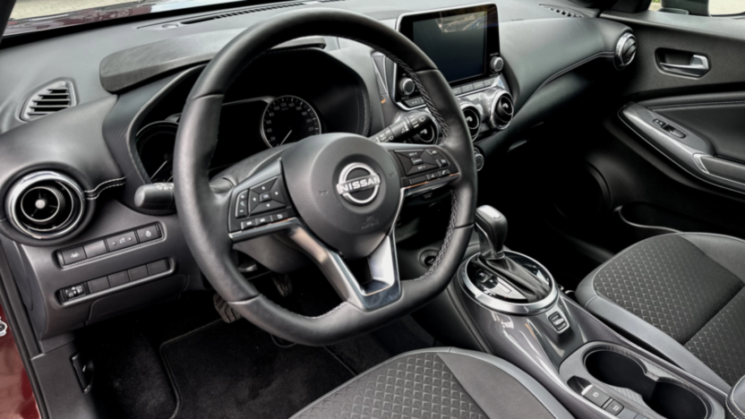 NISSAN Juke Juke 1.6 Hybrid N-Connecta AMT