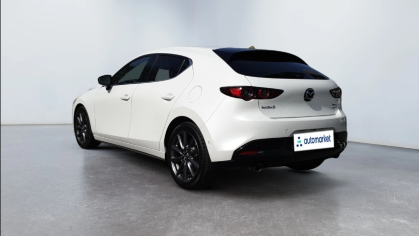 MAZDA 3 3 2.0 mHEV Hikari aut