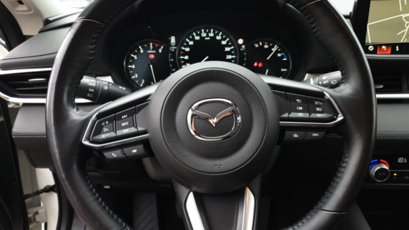 MAZDA 6 6 2.0 Exclusive-Line