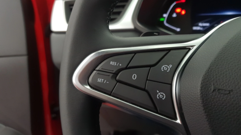RENAULT Captur Captur 1.3 TCe mHEV Techno EDC