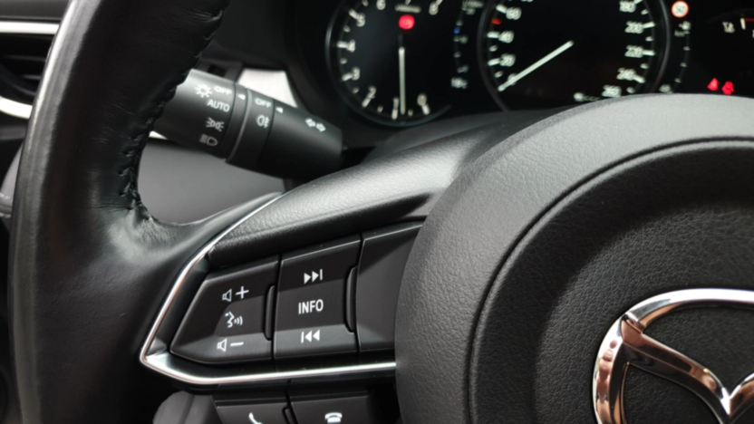 MAZDA 6 6 2.0 Exclusive-Line