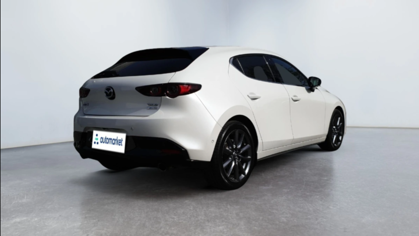 MAZDA 3 3 2.0 mHEV Hikari aut