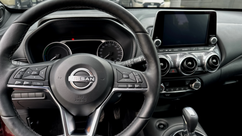 NISSAN Juke Juke 1.6 Hybrid N-Connecta AMT