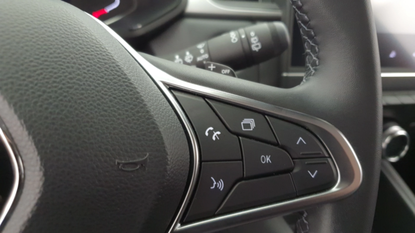 RENAULT Captur Captur 1.3 TCe mHEV Techno EDC