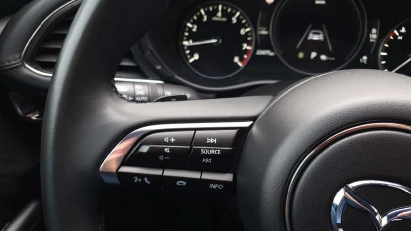 MAZDA 3 3 2.0 mHEV Exclusive Line aut