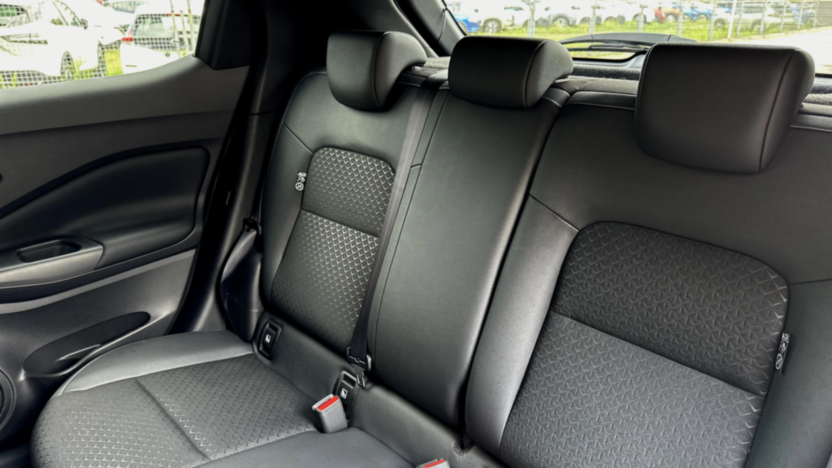 NISSAN Juke Juke 1.6 Hybrid N-Connecta AMT