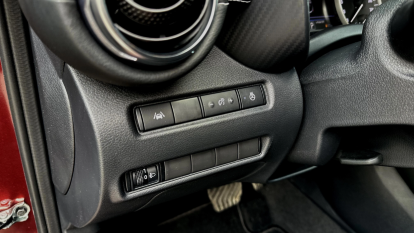 NISSAN Juke Juke 1.6 Hybrid N-Connecta AMT