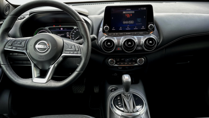 NISSAN Juke Juke 1.6 Hybrid N-Connecta AMT
