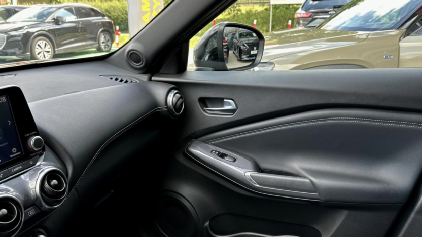 NISSAN Juke Juke 1.6 Hybrid N-Connecta AMT