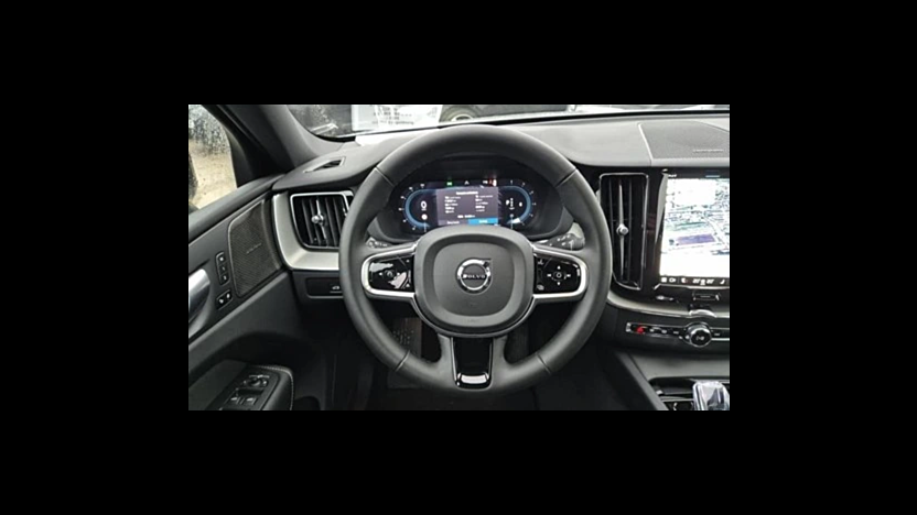 VOLVO XC60 XC60 B4 D Plus Dark aut