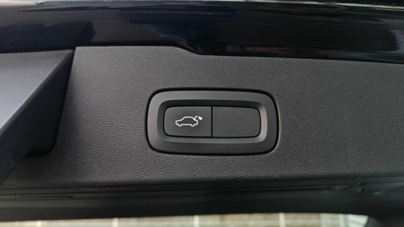 VOLVO V60 V60 T4 Momentum aut
