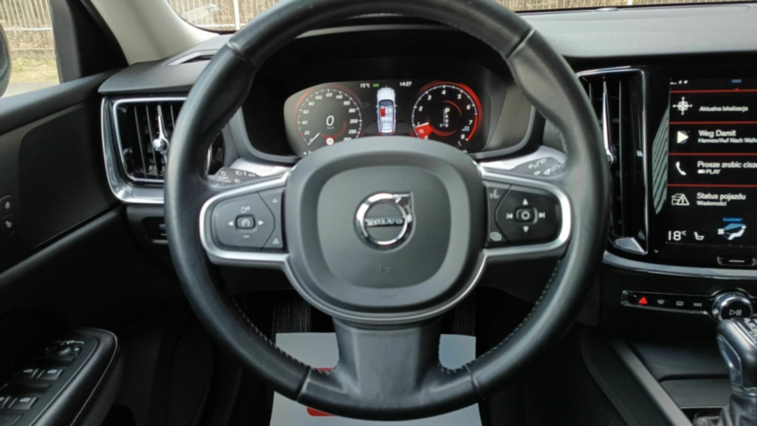 VOLVO V60 V60 T4 Momentum aut